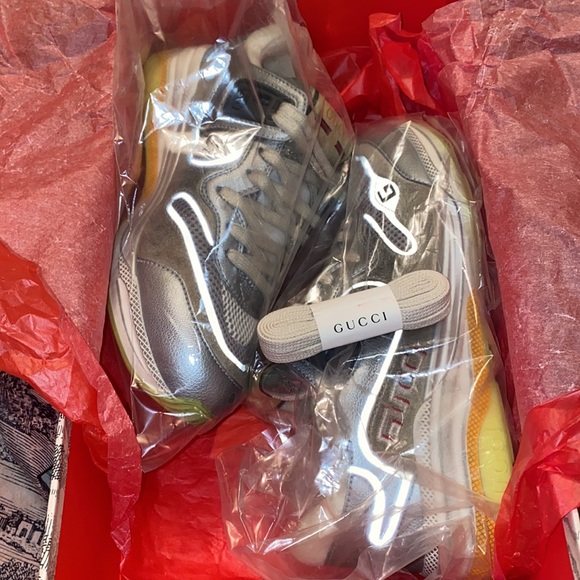 GUCCI Sneakers - Picture 11 of 16